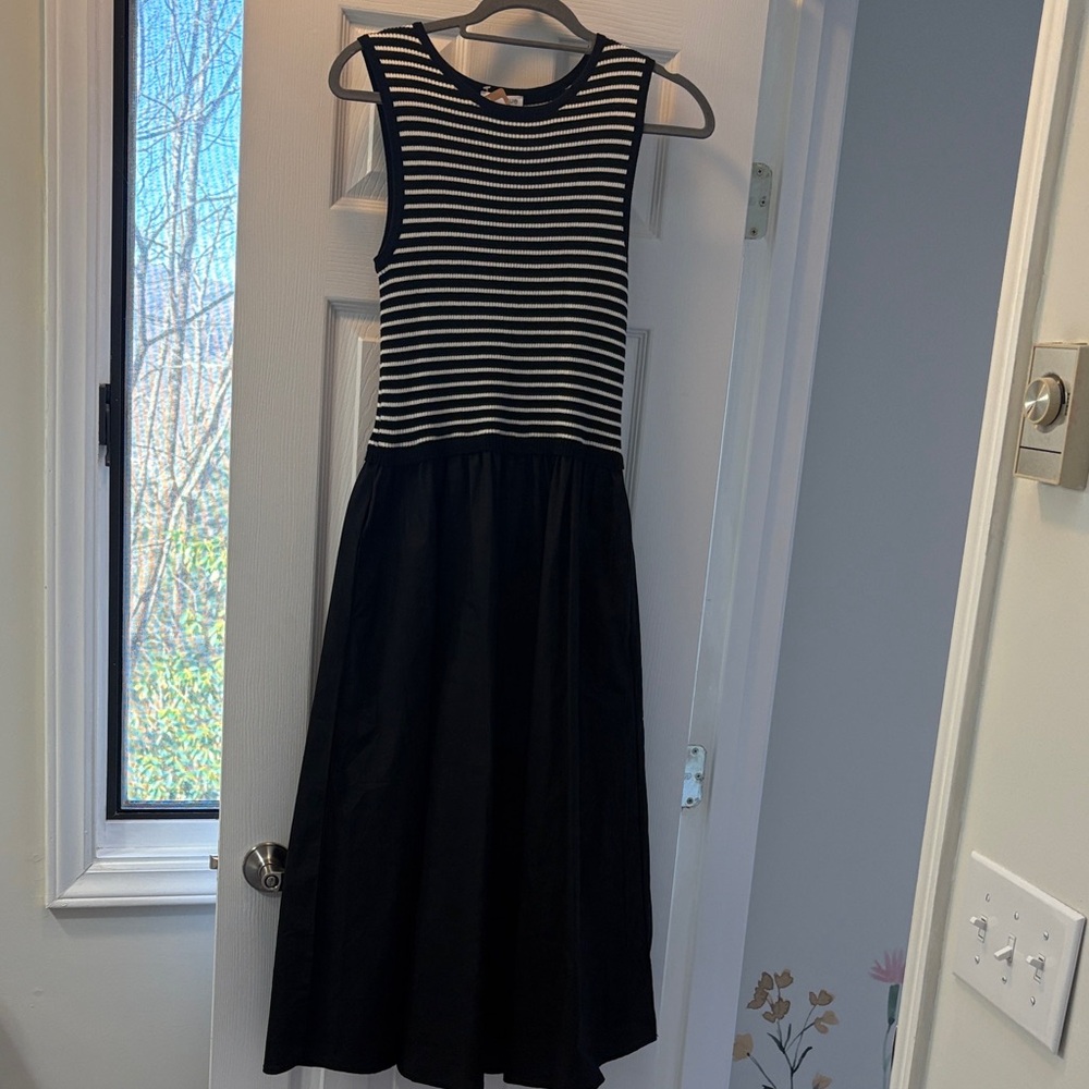 Vestique Black & White Striped Tank Midi Dress Sz M
